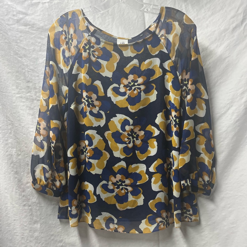Navy blue and yellow blouse from Cabi, size M, keyhole sleeves with buttons